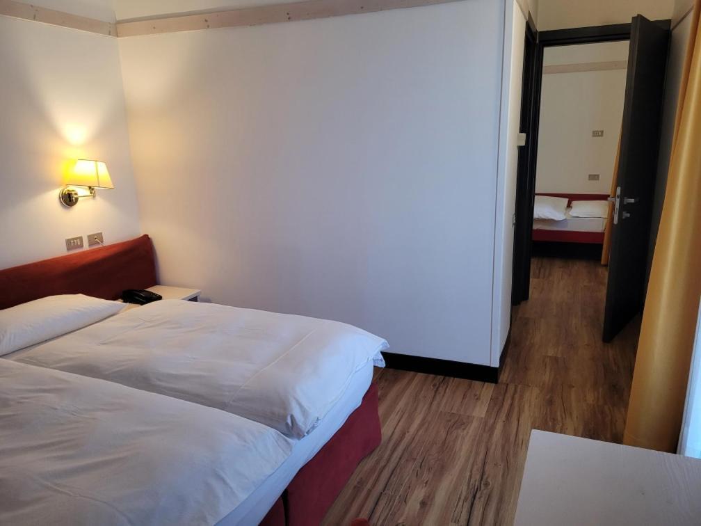 Antico Albergo Stella D'Italia Folgaria Bagian luar foto
